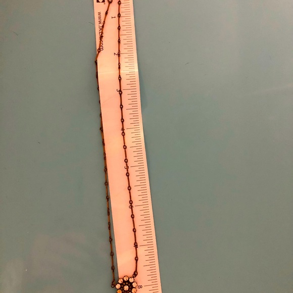 Vintage Brass crystal flower necklace 16 inches - Picture 4 of 4